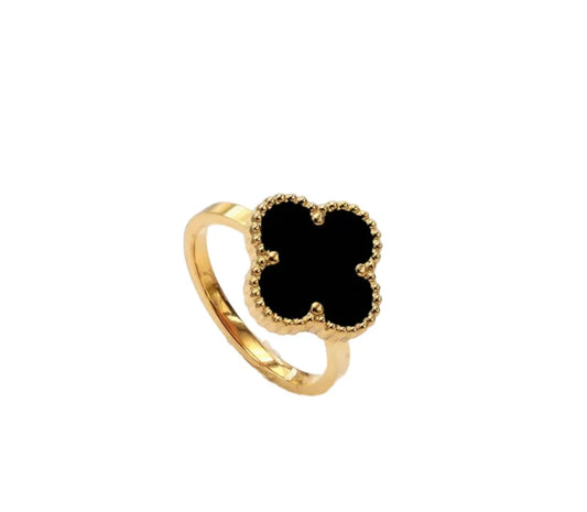 ✨Stainless steel Black Clover Ring✨